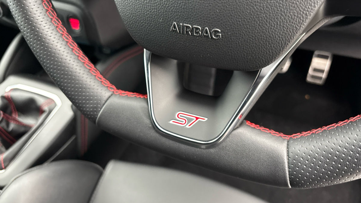 Ford Focus Image 25