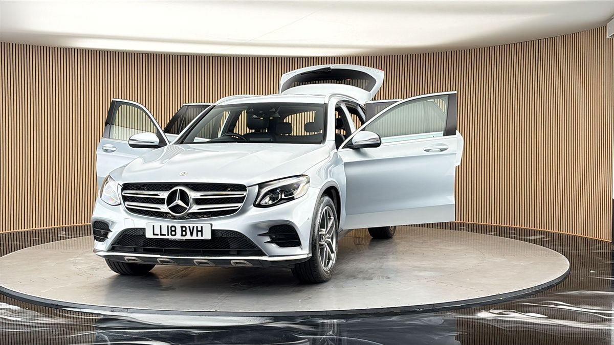 More views of Mercedes-Benz GLC