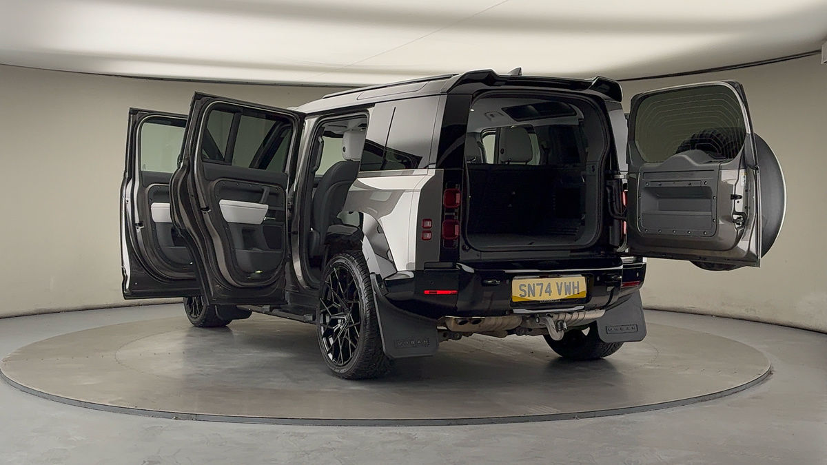 Land Rover Defender 110 Urban Image 52