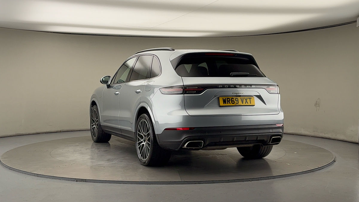 More views of Porsche Cayenne