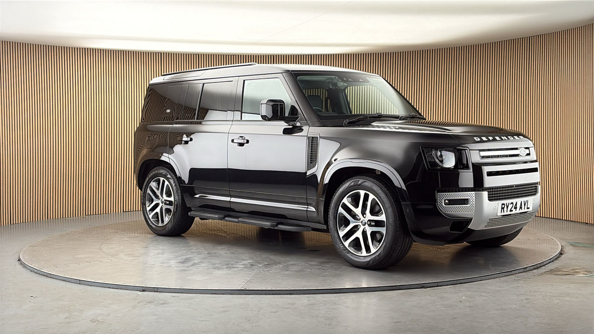 More views of Land Rover Defender 110