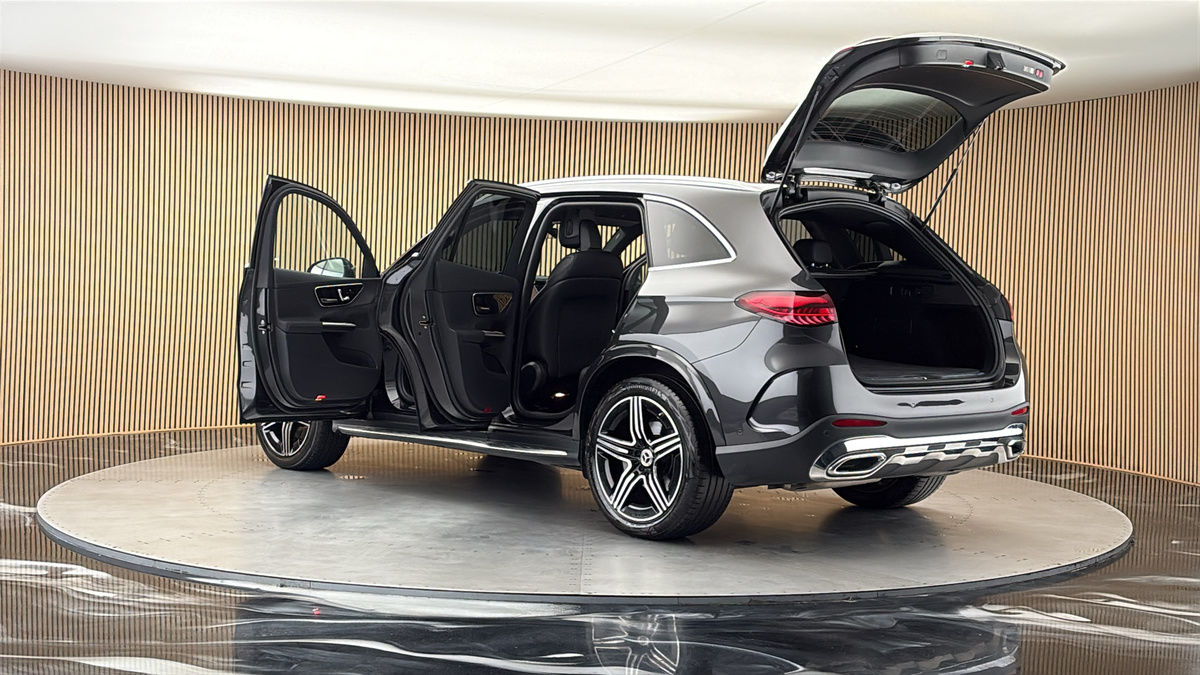 More views of Mercedes-Benz GLC