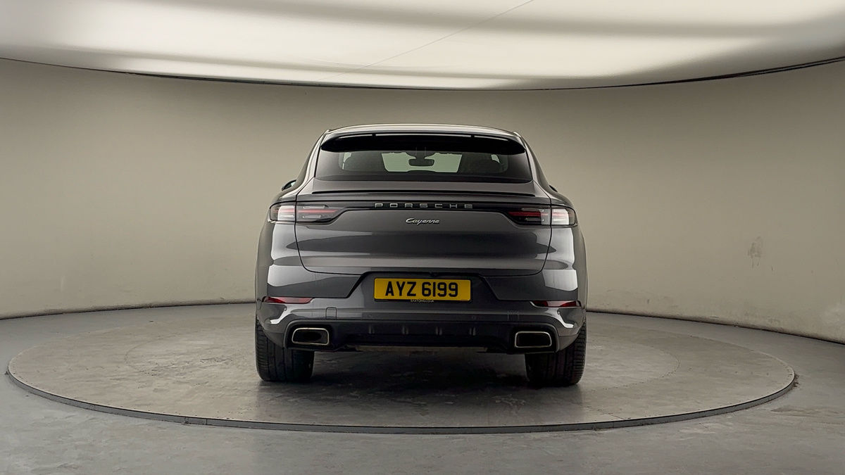 Porsche Cayenne Image 4