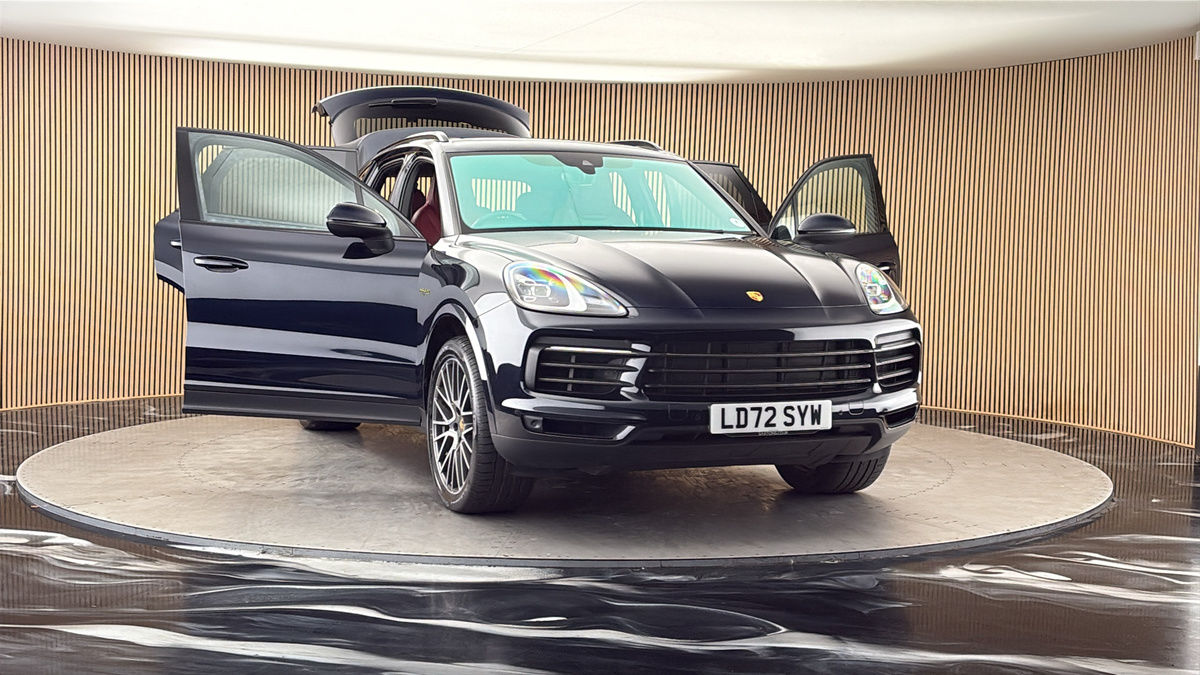 More views of Porsche Cayenne