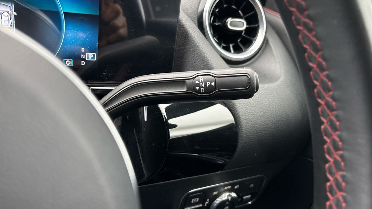 Mercedes-Benz GLA Image 6
