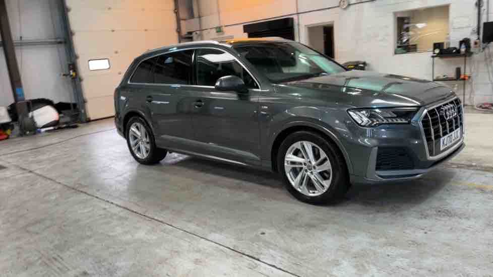 More views of Audi Q7