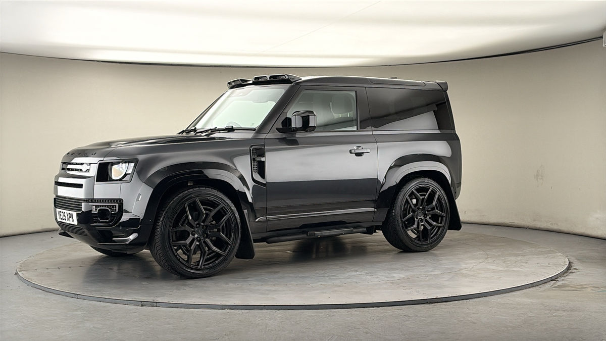 More views of Land Rover Defender 90