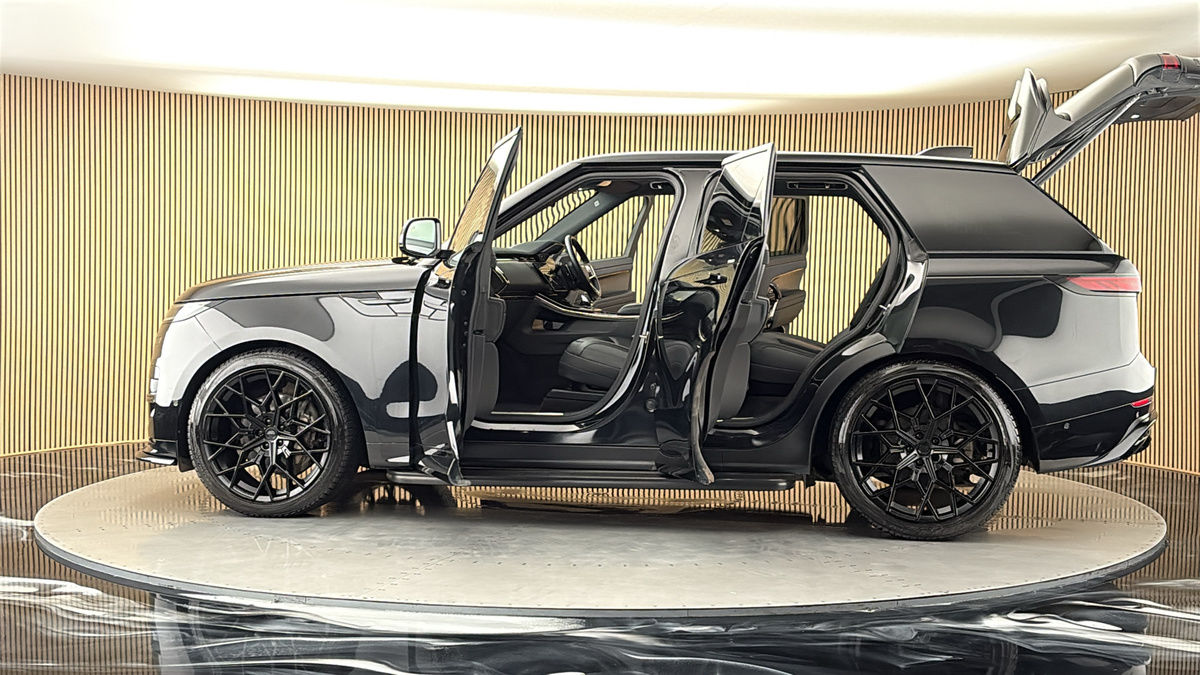 More views of Land Rover Range Rover Sport