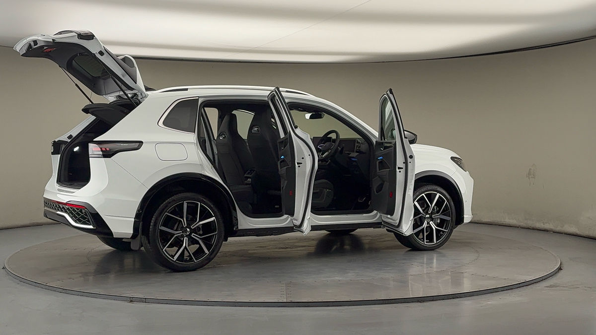 More views of Volkswagen Tiguan