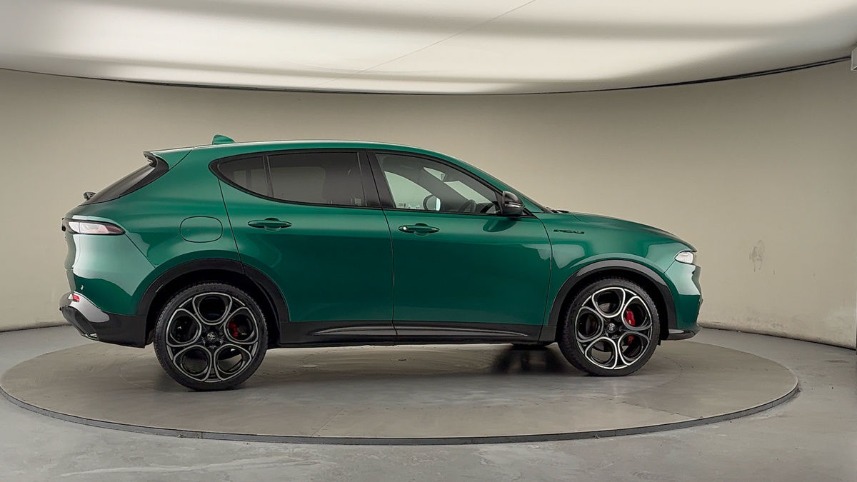 More views of Alfa Romeo Tonale