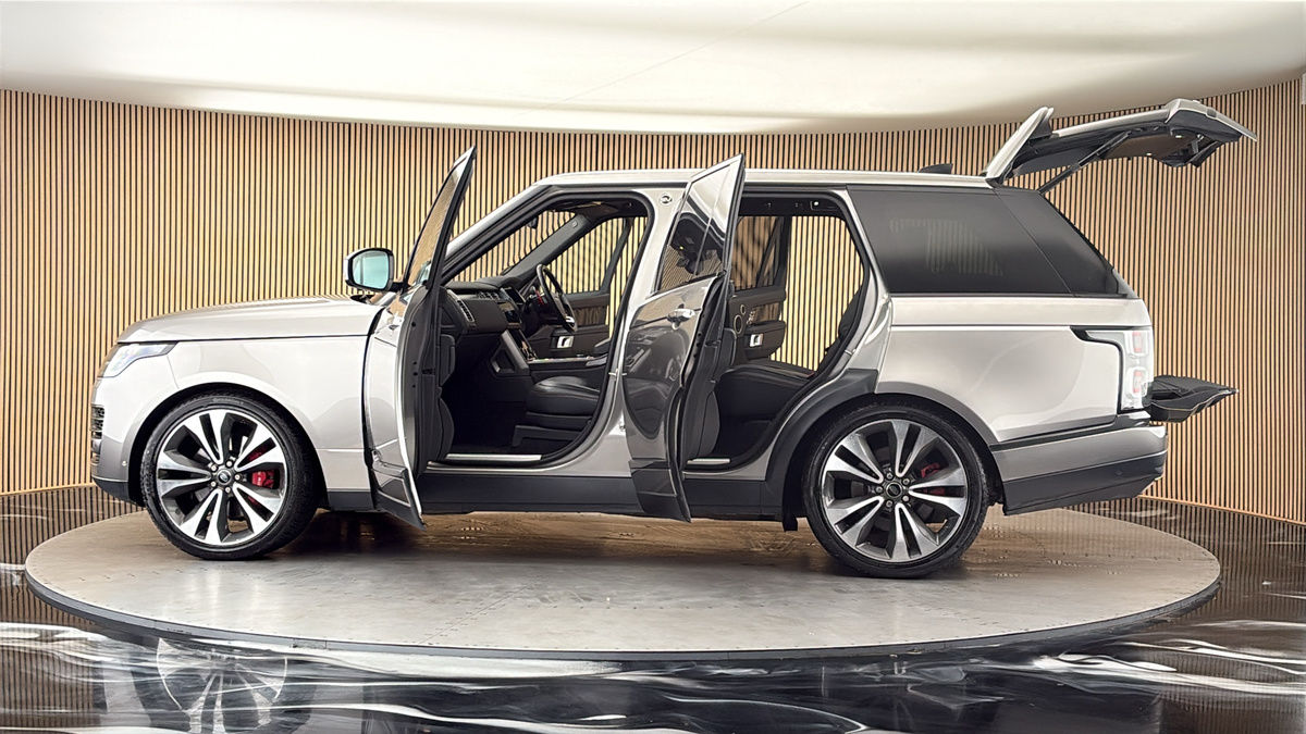 More views of Land Rover Range Rover