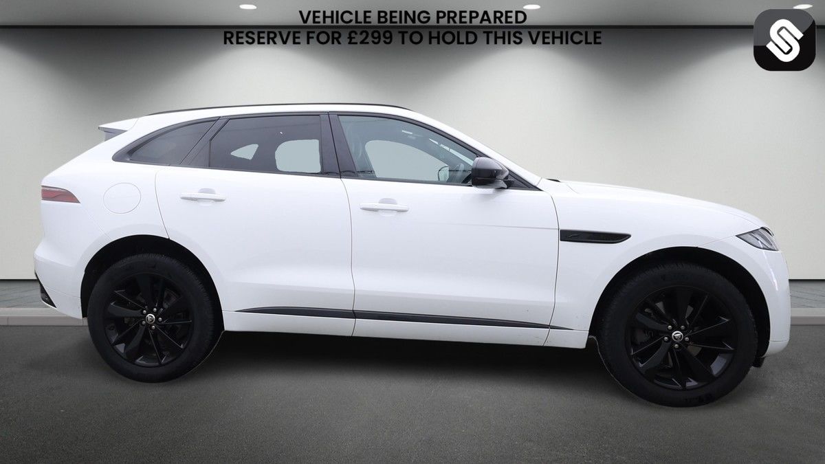 Jaguar F-PACE Image 5