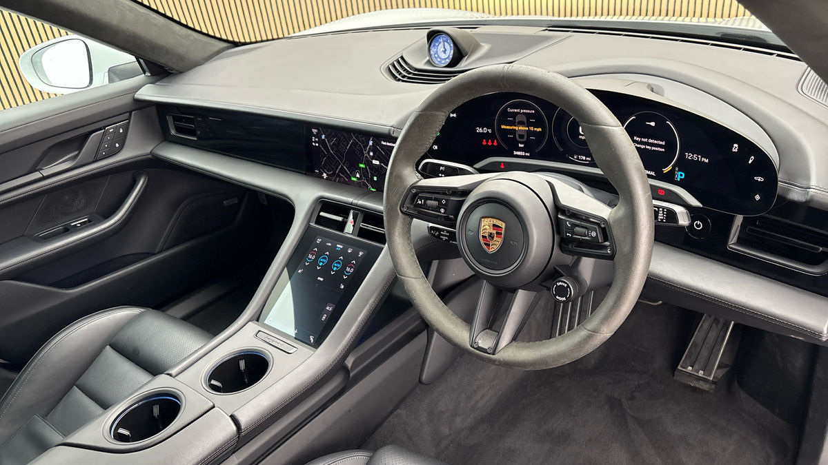 Porsche Taycan Image 5