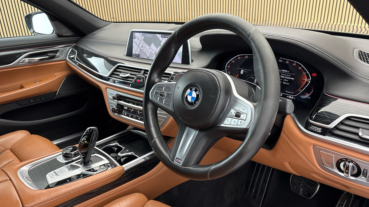 BMW 7 Series Image 5