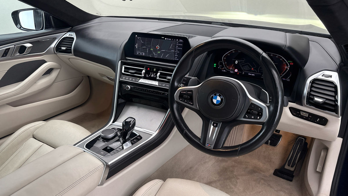 BMW 8 Series Image 5