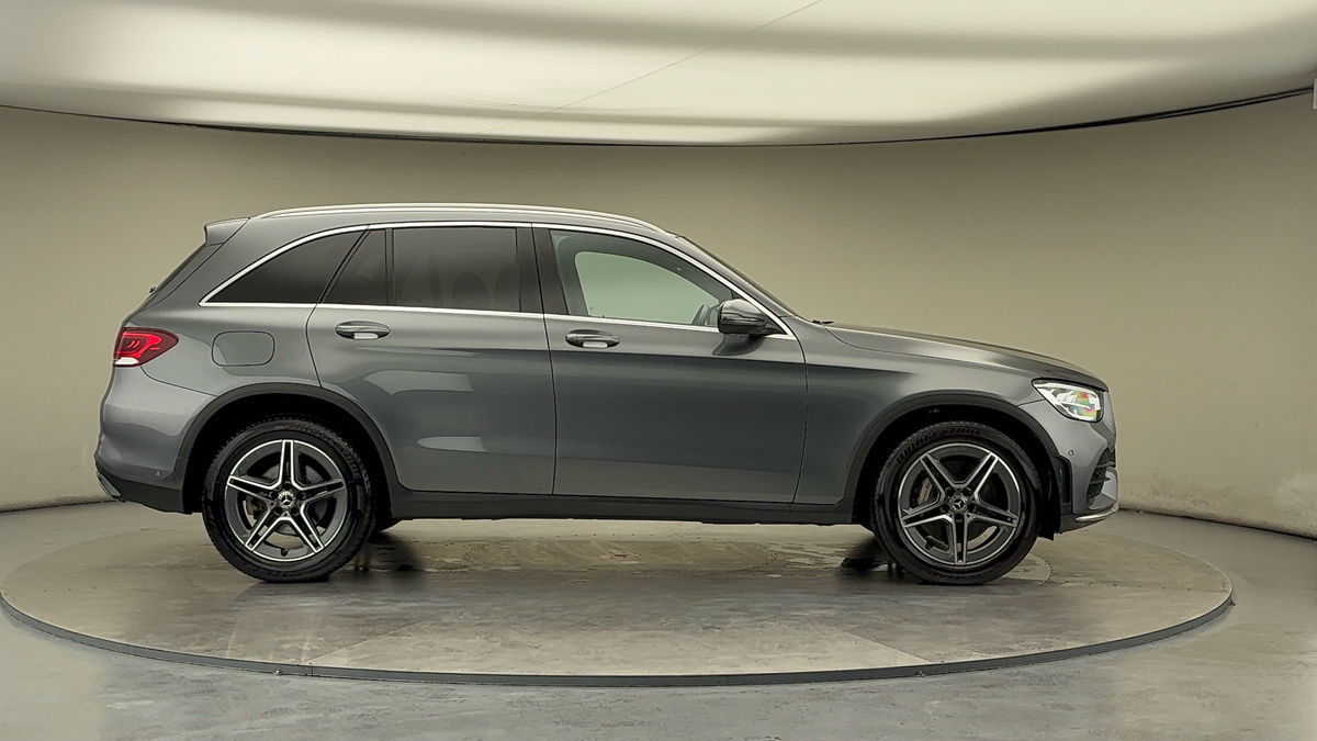 Mercedes-Benz GLC Image 16