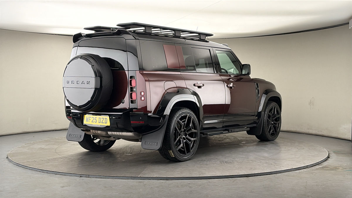 More views of Land Rover Defender 110