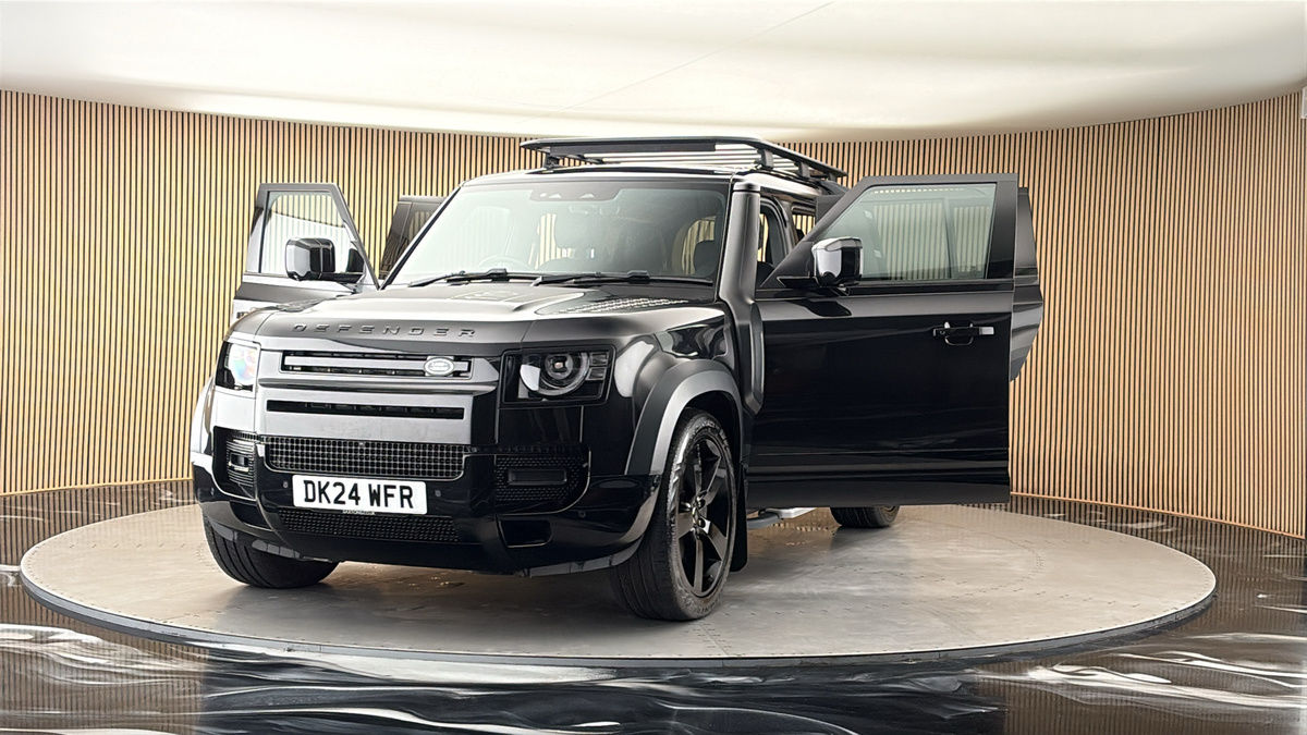 More views of Land Rover Defender 110