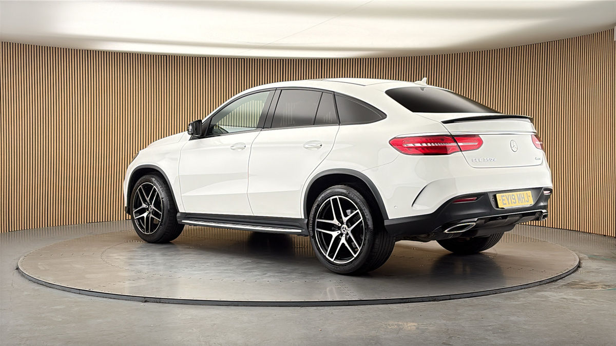 More views of Mercedes-Benz GLE