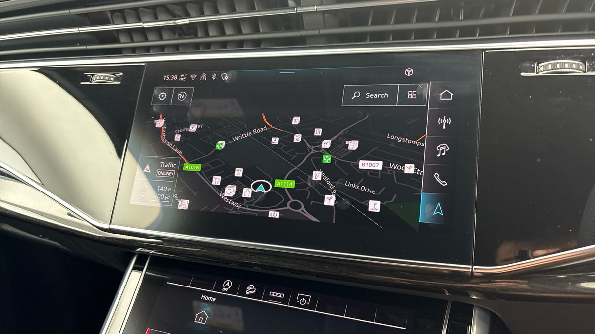 Audi Q7 Image 17
