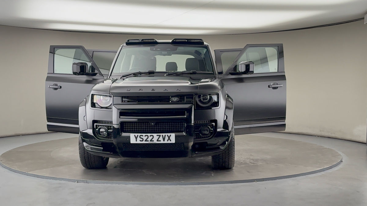 More views of Land Rover Defender 110