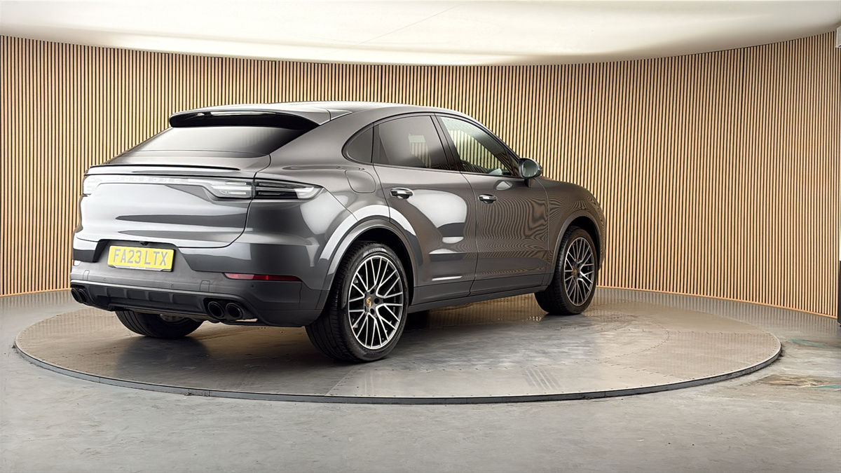 More views of Porsche Cayenne