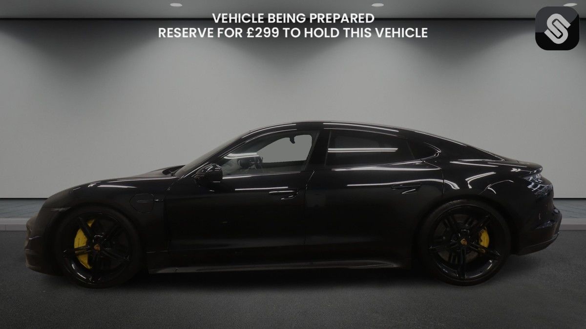 Porsche Taycan Image 12