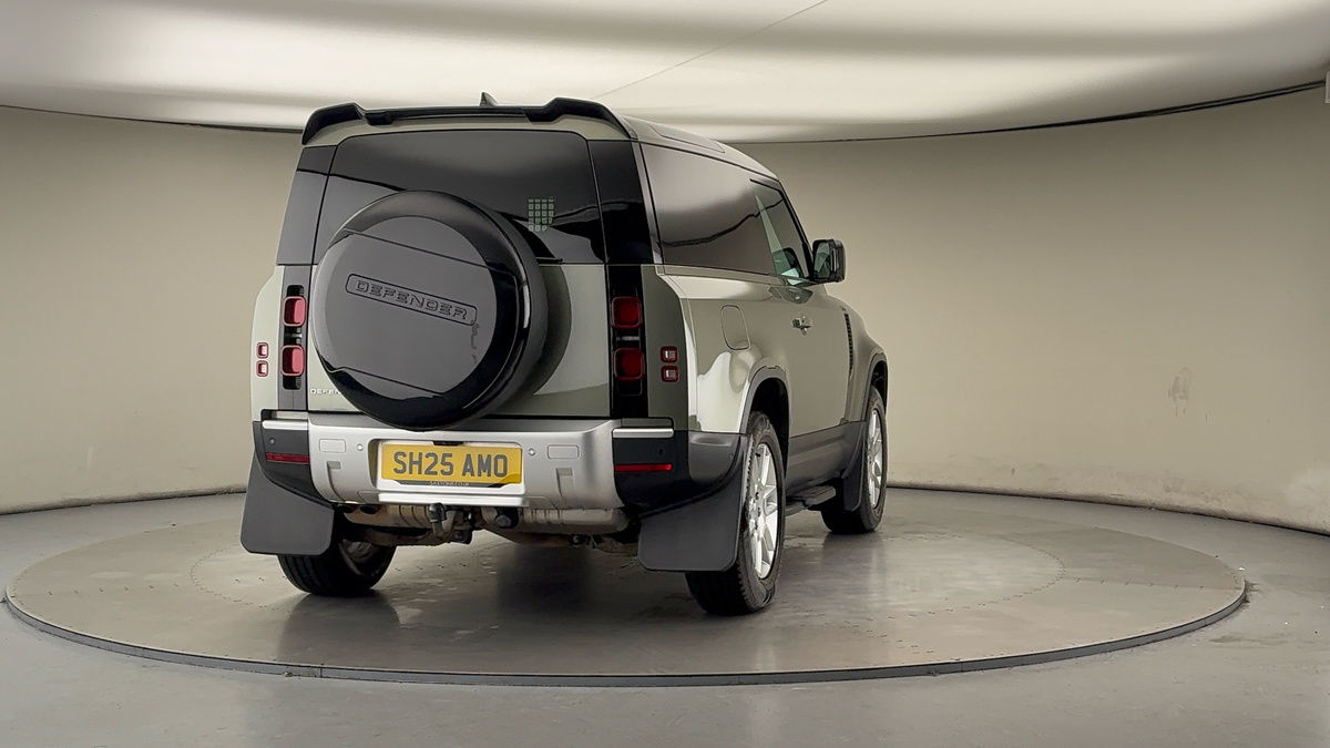 More views of Land Rover Defender 90