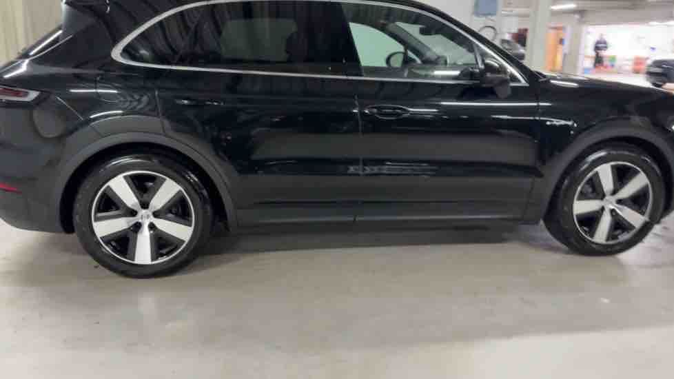 More views of Porsche Cayenne