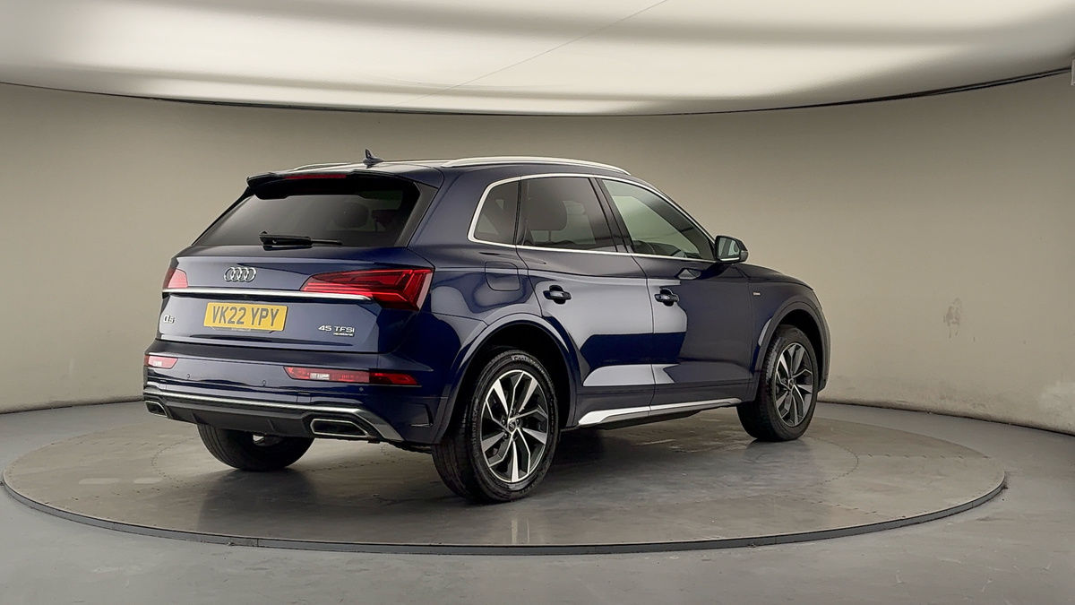 More views of Audi Q5