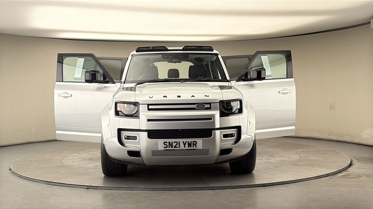 More views of Land Rover Defender 110