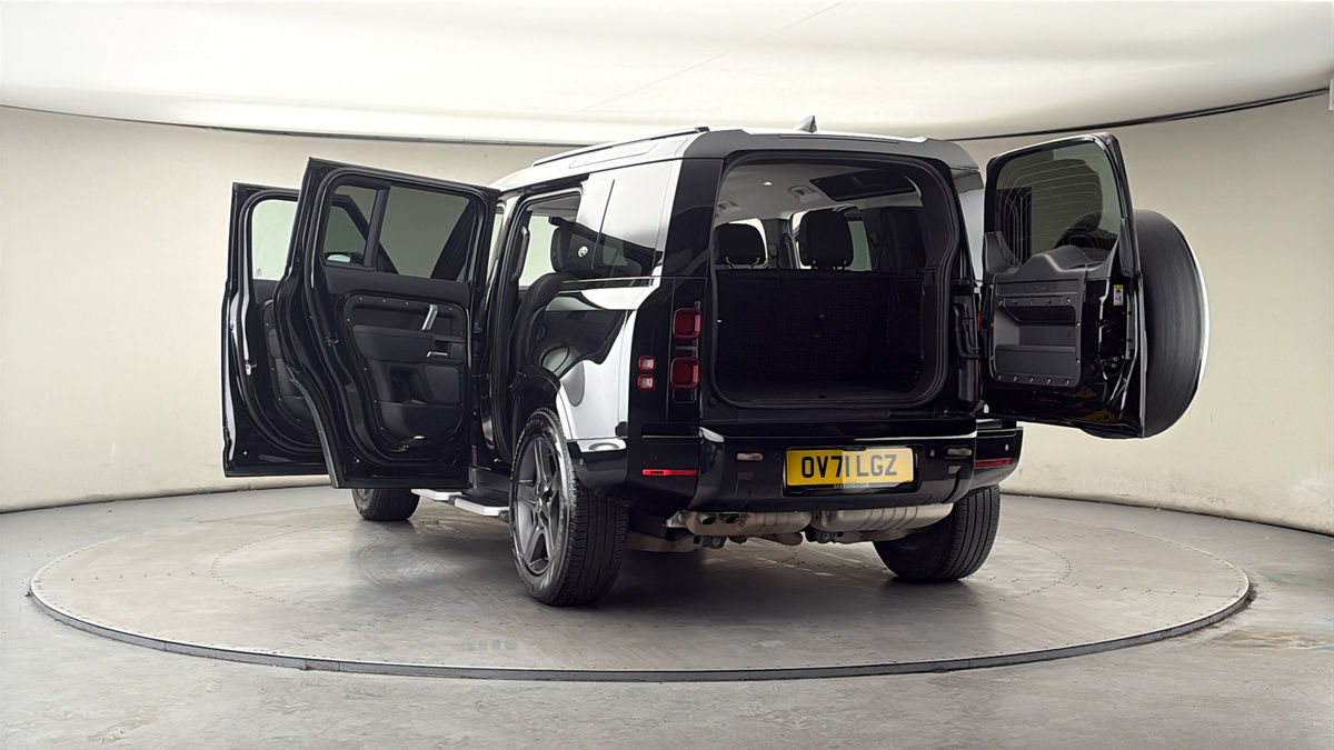 More views of Land Rover Defender 110