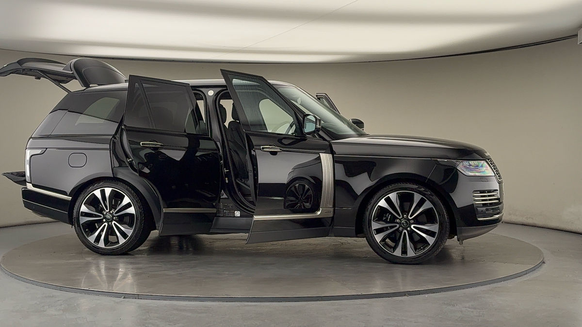 More views of Land Rover Range Rover