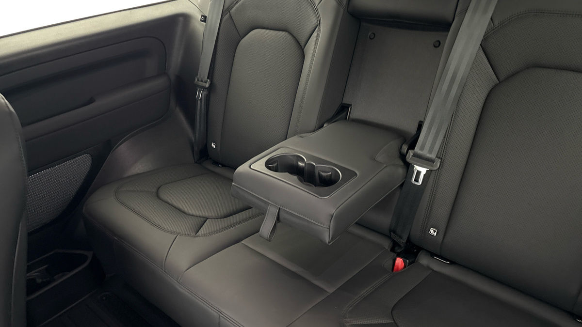 Land Rover Defender 90 Urban Image 9