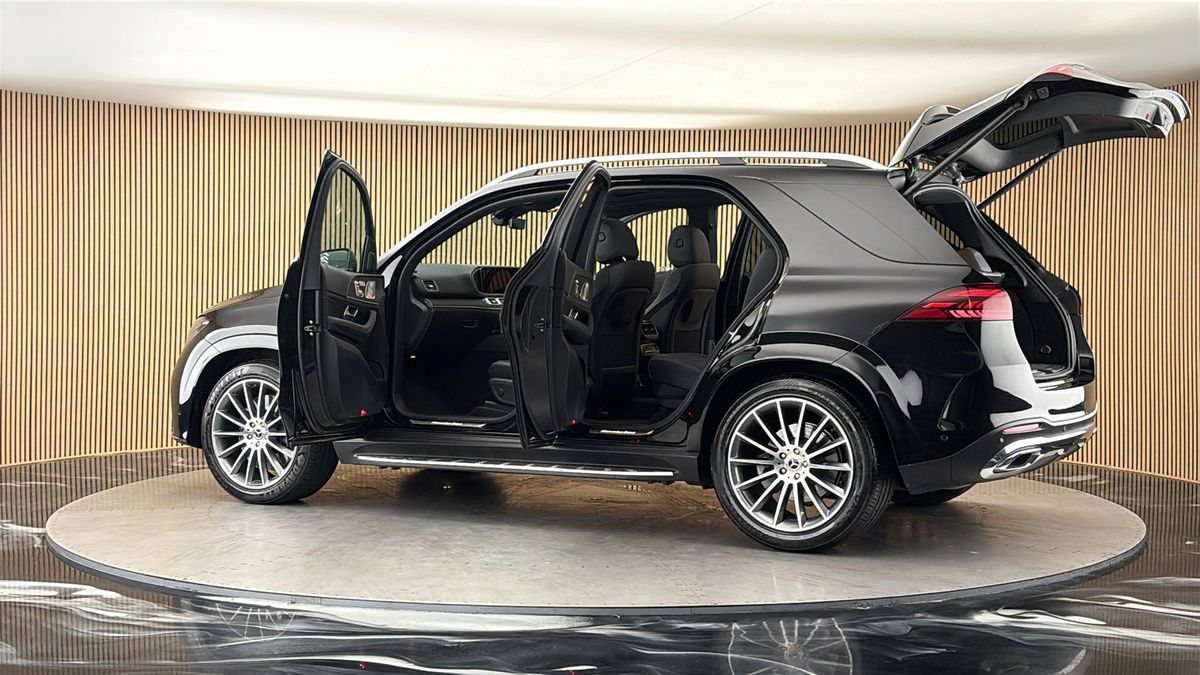 More views of Mercedes-Benz GLE