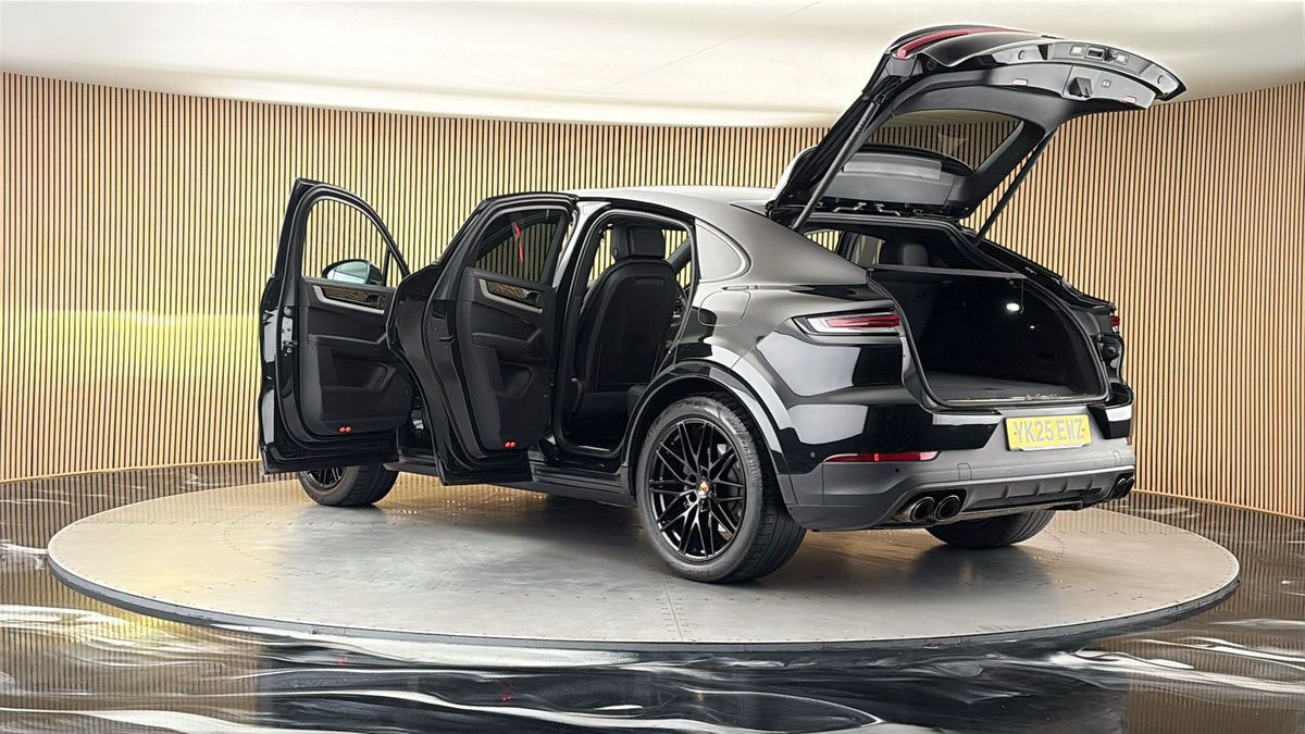 More views of Porsche Cayenne