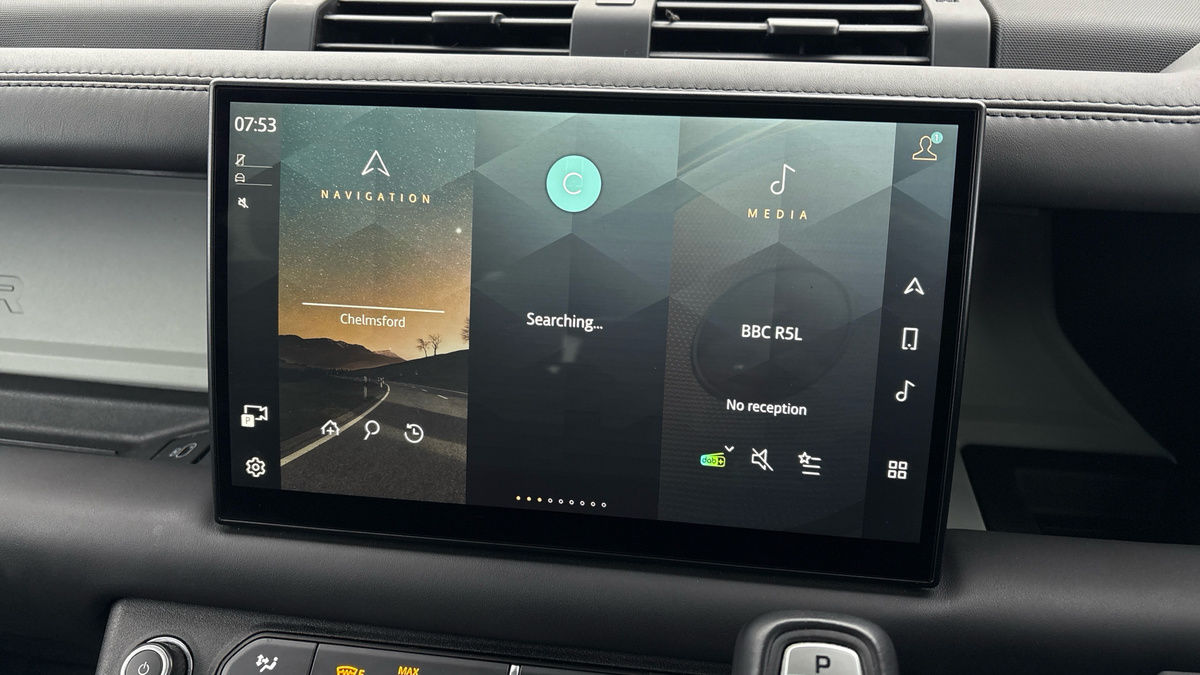 Land Rover Defender 110 Urban Image 17