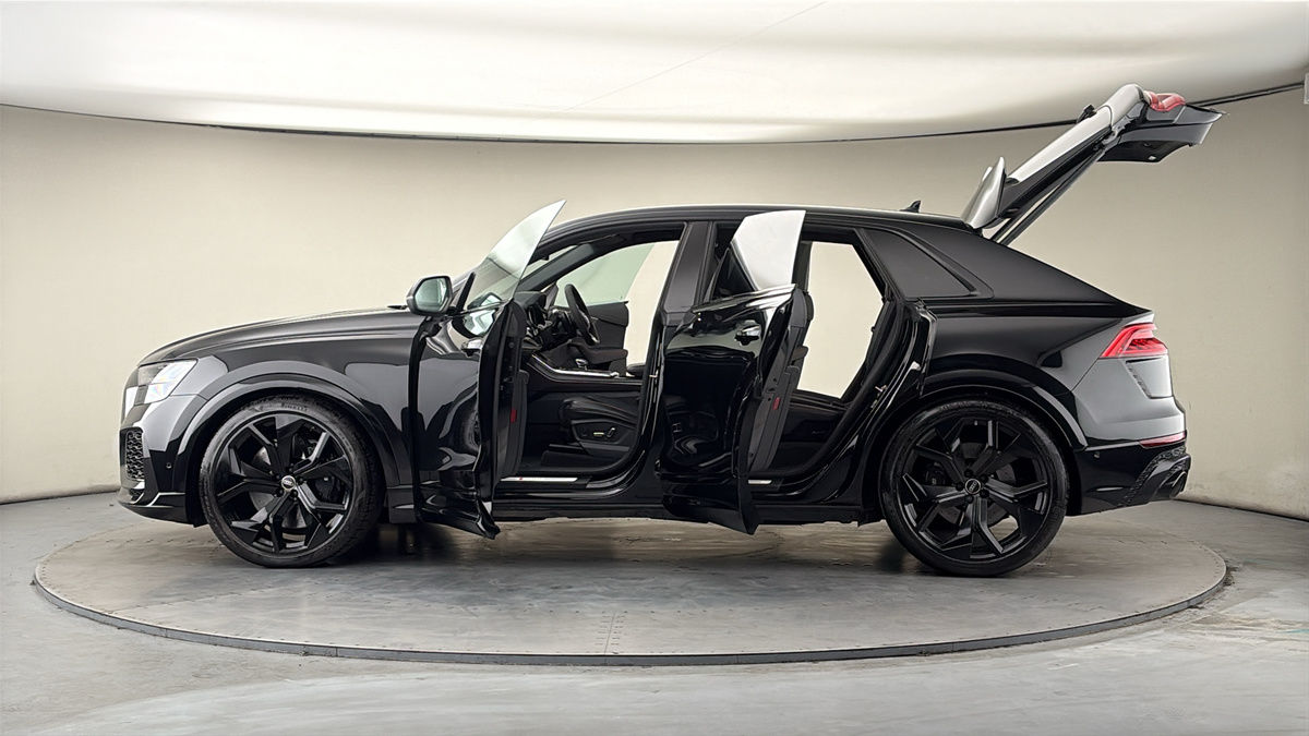 More views of Audi RSQ8