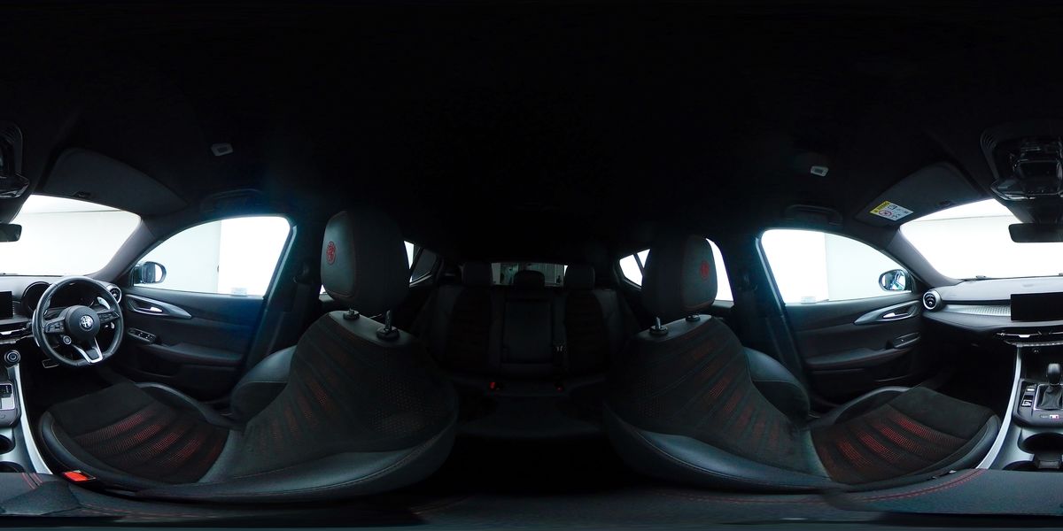 More views of Alfa Romeo Tonale