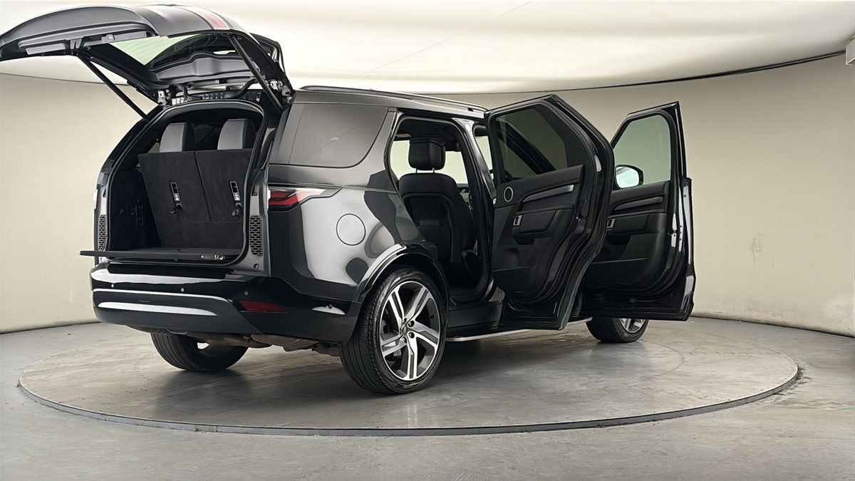 More views of Land Rover Discovery