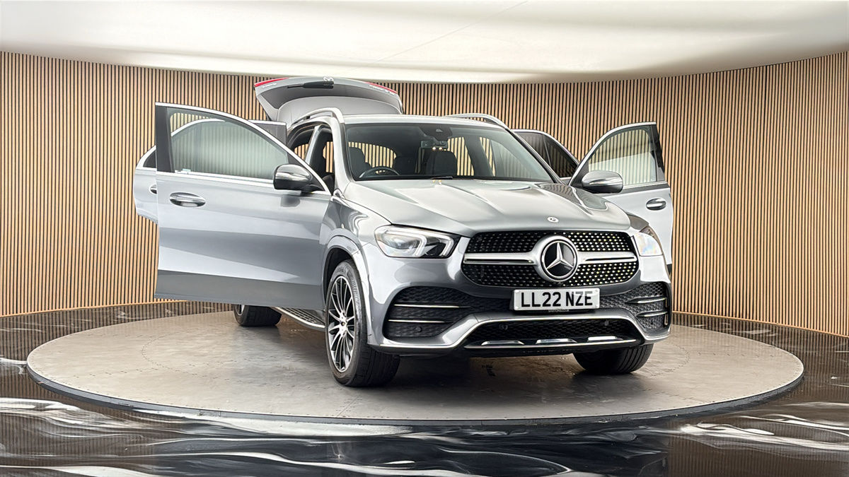 More views of Mercedes-Benz GLE