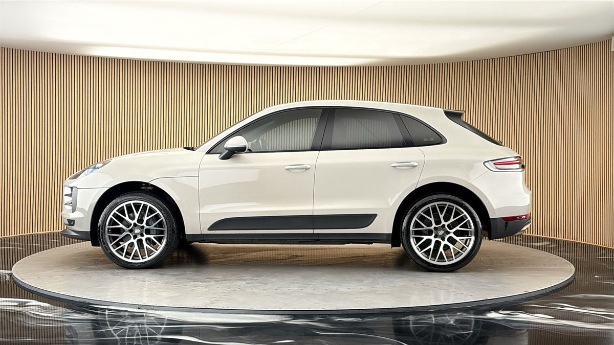 More views of Porsche Macan