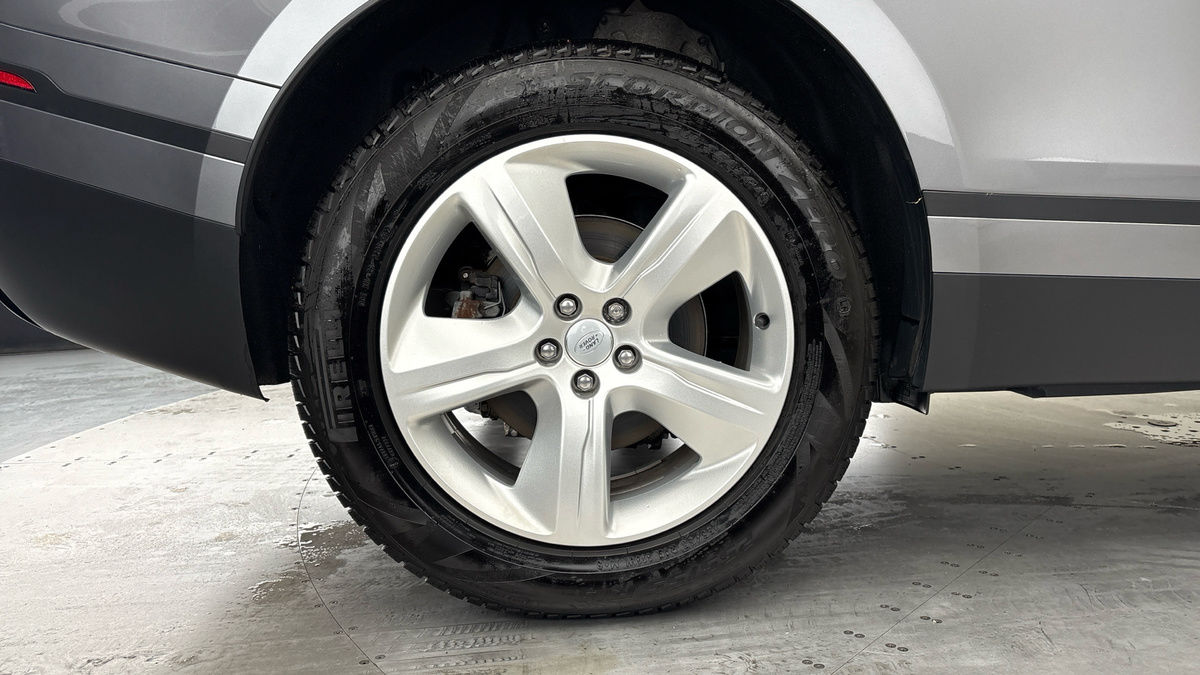 Land Rover Range Rover Velar Image 10