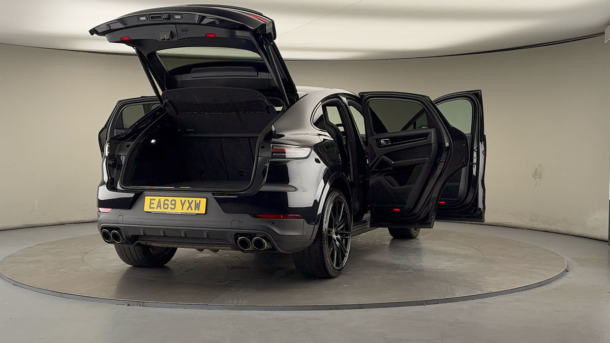 More views of Porsche Cayenne