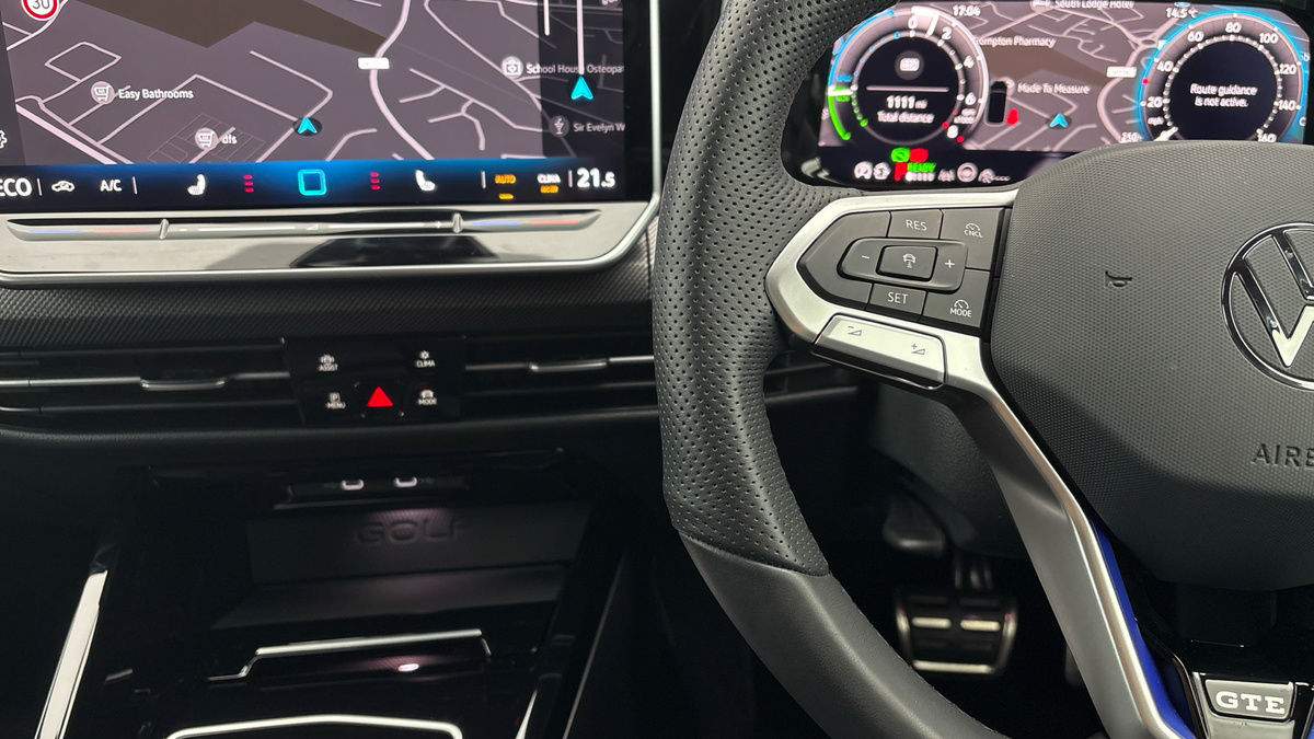 Volkswagen Golf Image 13