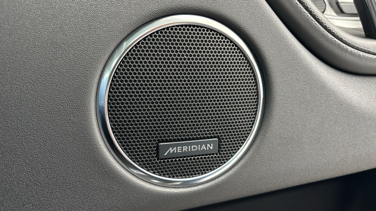 Land Rover Discovery Sport Image 25