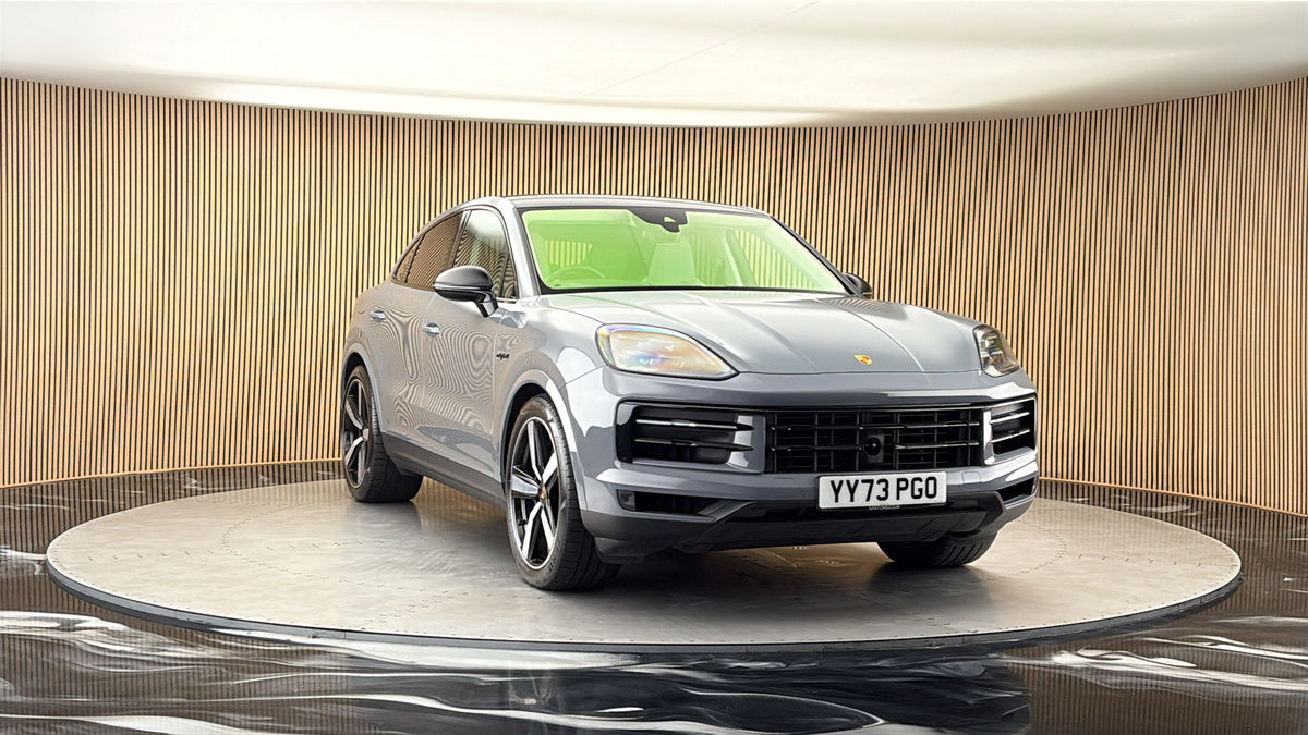More views of Porsche Cayenne