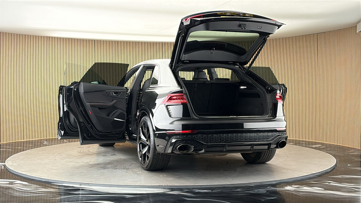 More views of Audi RSQ8