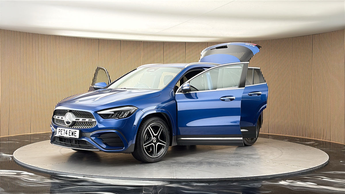 Mercedes-Benz GLA Image 22
