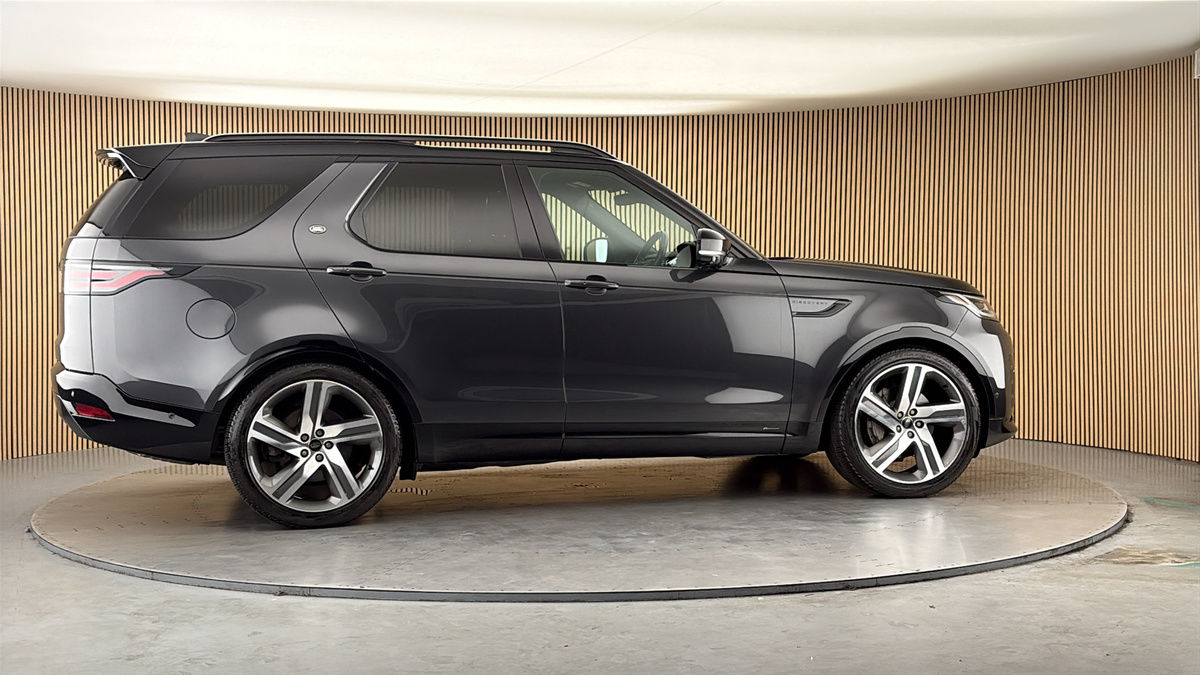 More views of Land Rover Discovery